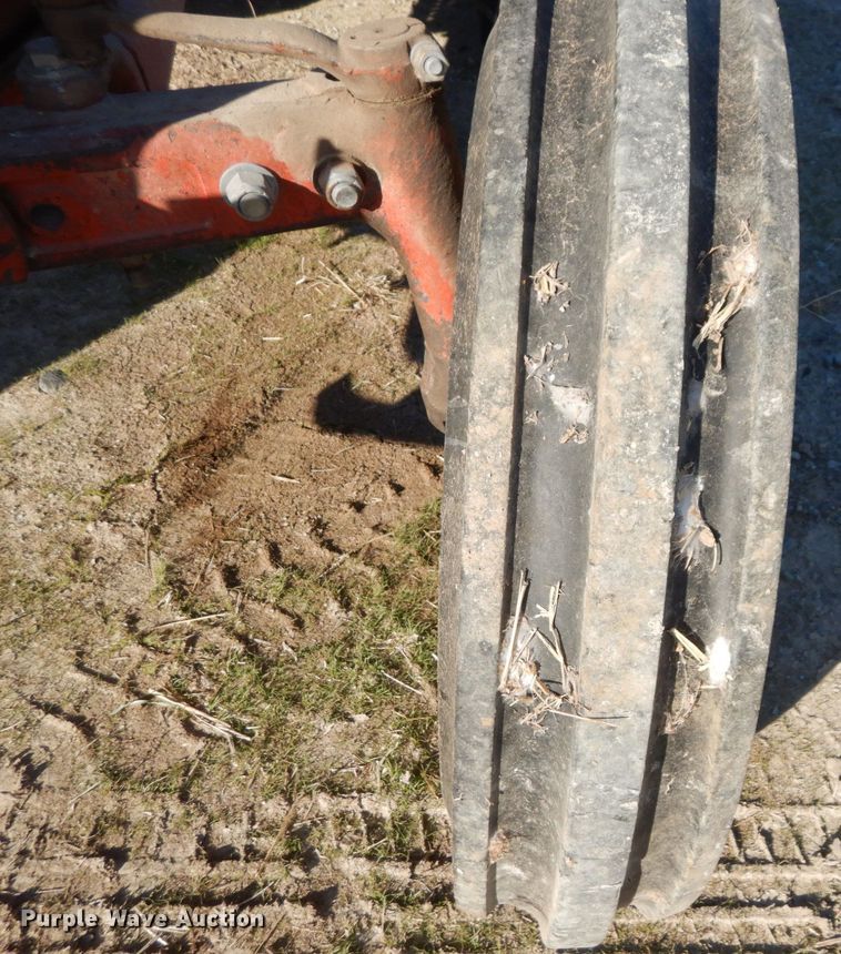 image for item DR8060 Ford 800  tractor