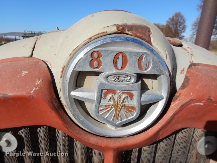 image for item DR8060 Ford 800  tractor