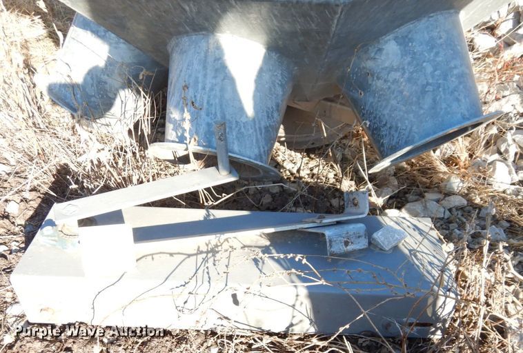 image for item DR8062 Grain leg distributor