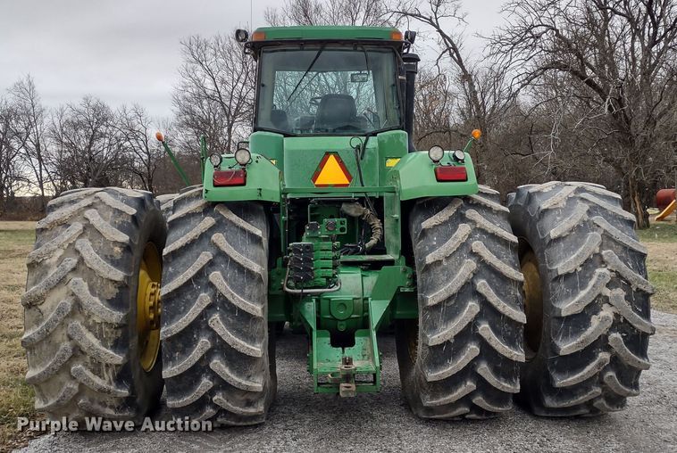 image for item DR8069 1997 John Deere 9300  4WD tractor