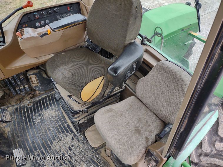 image for item DR8069 1997 John Deere 9300  4WD tractor