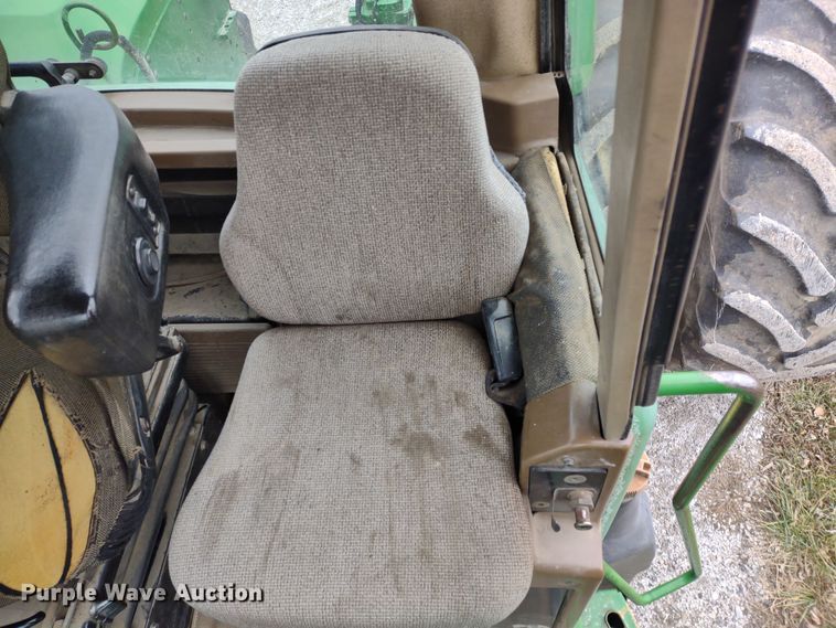 image for item DR8069 1997 John Deere 9300  4WD tractor