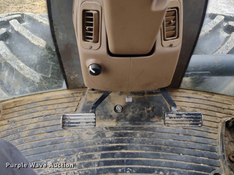 image for item DR8069 1997 John Deere 9300  4WD tractor