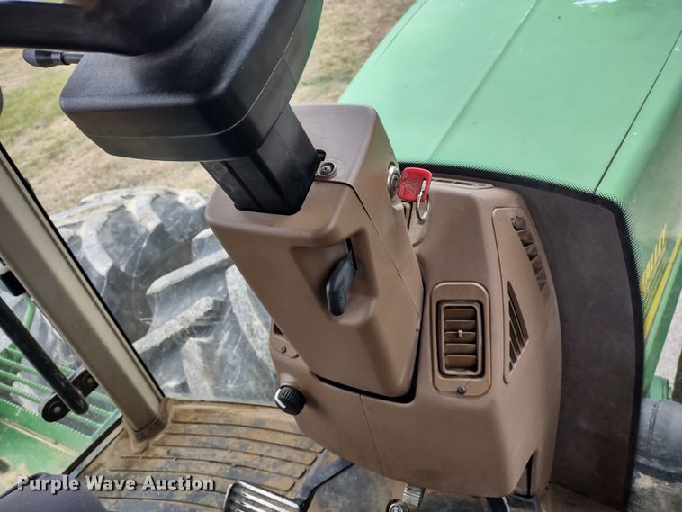 image for item DR8069 1997 John Deere 9300  4WD tractor