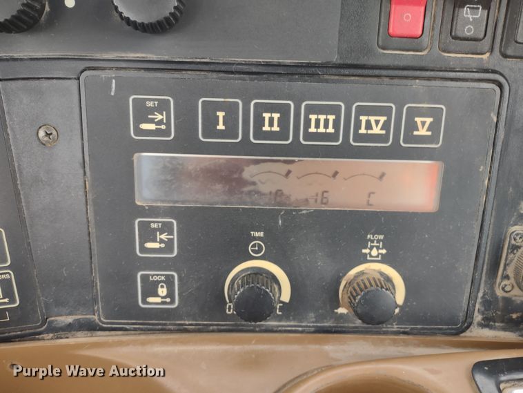 image for item DR8069 1997 John Deere 9300  4WD tractor