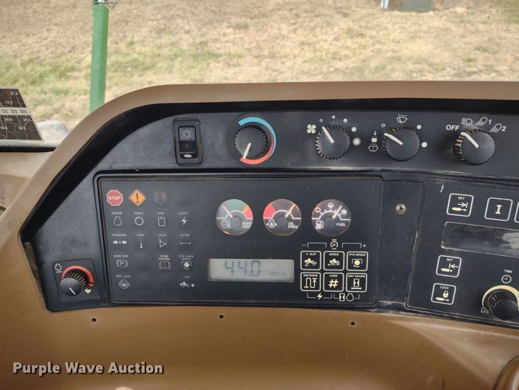 image for item DR8069 1997 John Deere 9300  4WD tractor