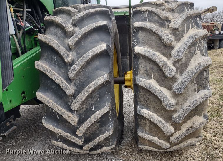 image for item DR8069 1997 John Deere 9300  4WD tractor