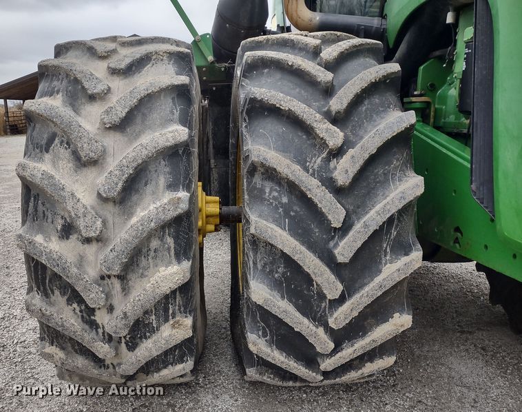 image for item DR8069 1997 John Deere 9300  4WD tractor