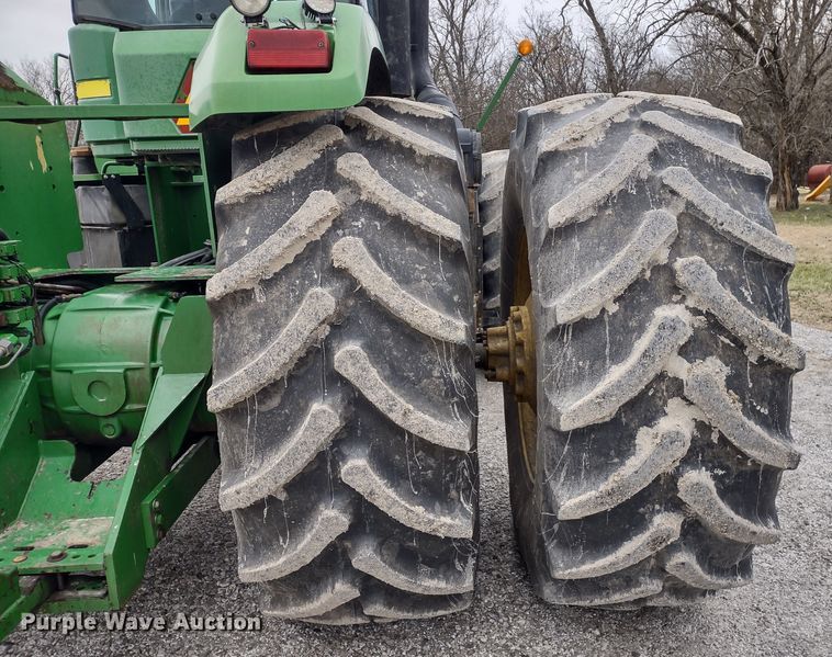 image for item DR8069 1997 John Deere 9300  4WD tractor