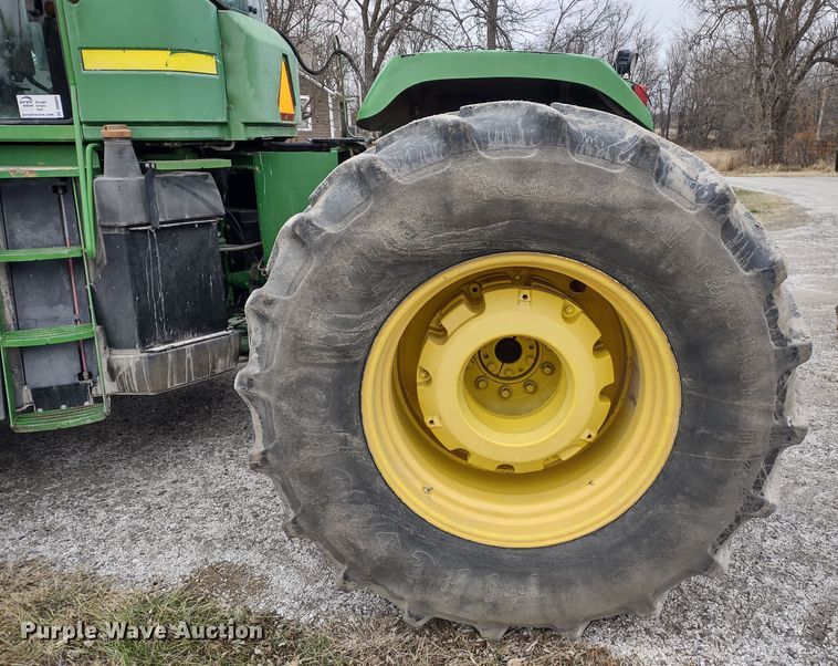 image for item DR8069 1997 John Deere 9300  4WD tractor