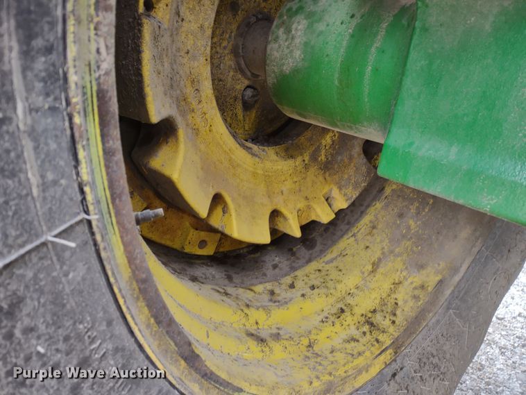 image for item DR8069 1997 John Deere 9300  4WD tractor