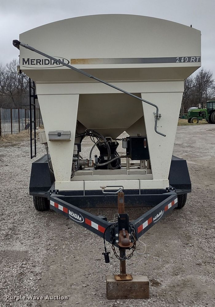image for item DR8071 Meridian 240RT  seed tender trailer