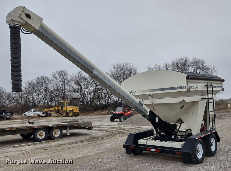 image for item DR8071 Meridian 240RT  seed tender trailer