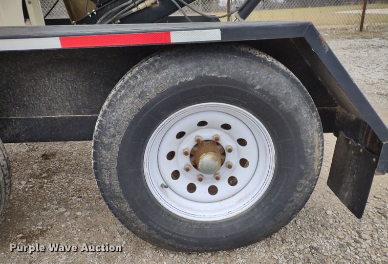 image for item DR8071 Meridian 240RT  seed tender trailer