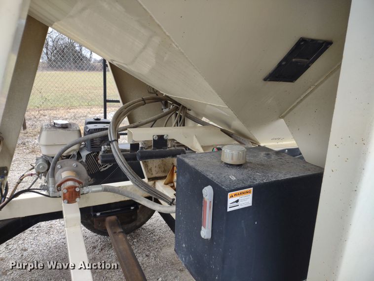 image for item DR8071 Meridian 240RT  seed tender trailer