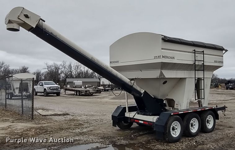 image for item DR8072 Meridian 375RT  seed tender trailer