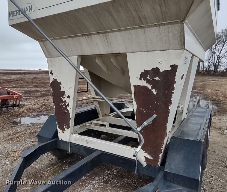 image for item DR8072 Meridian 375RT  seed tender trailer