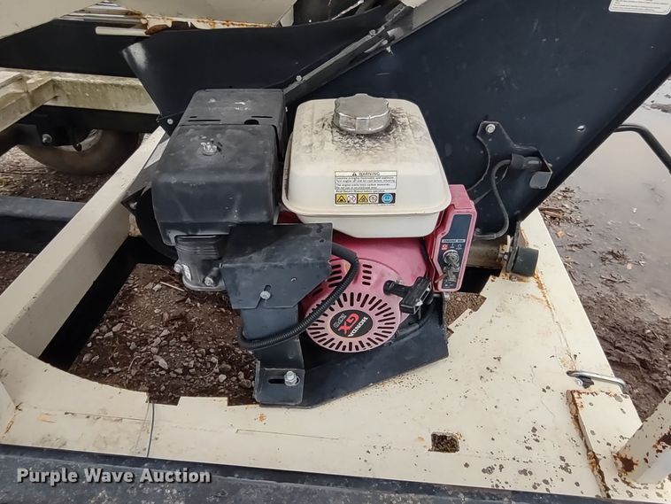 image for item DR8072 Meridian 375RT  seed tender trailer