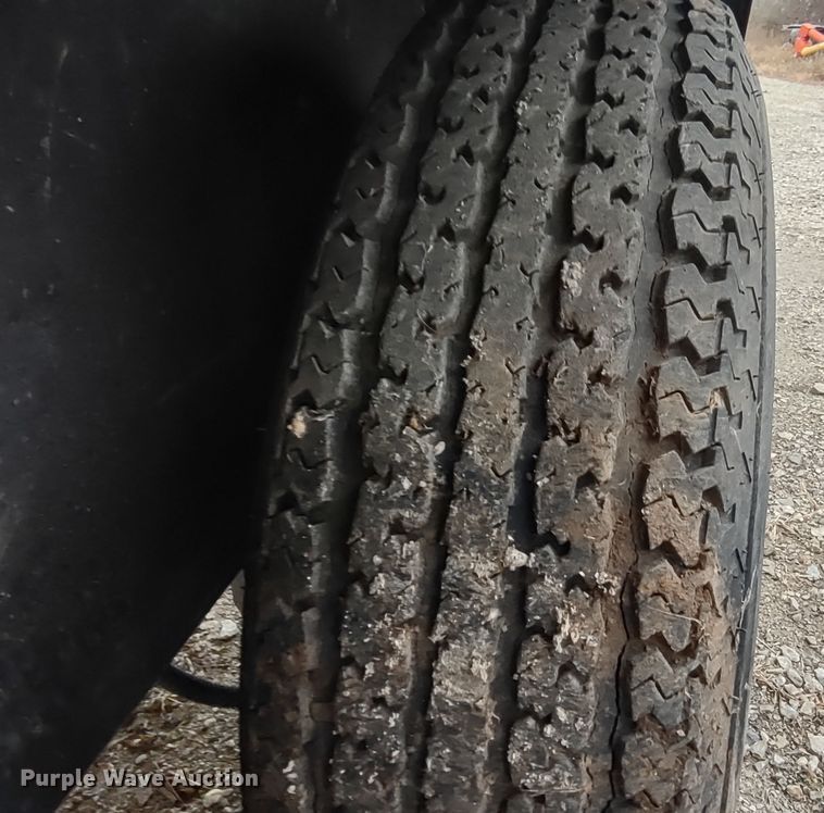 image for item DR8072 Meridian 375RT  seed tender trailer