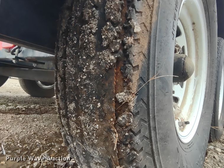 image for item DR8072 Meridian 375RT  seed tender trailer