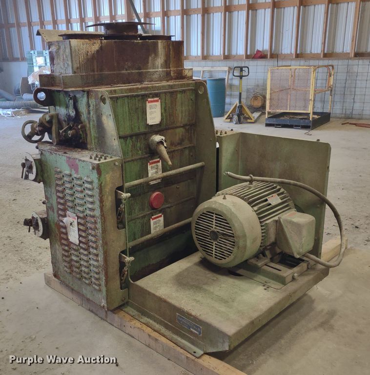 image for item DR8074 Roskamp  hammer mill