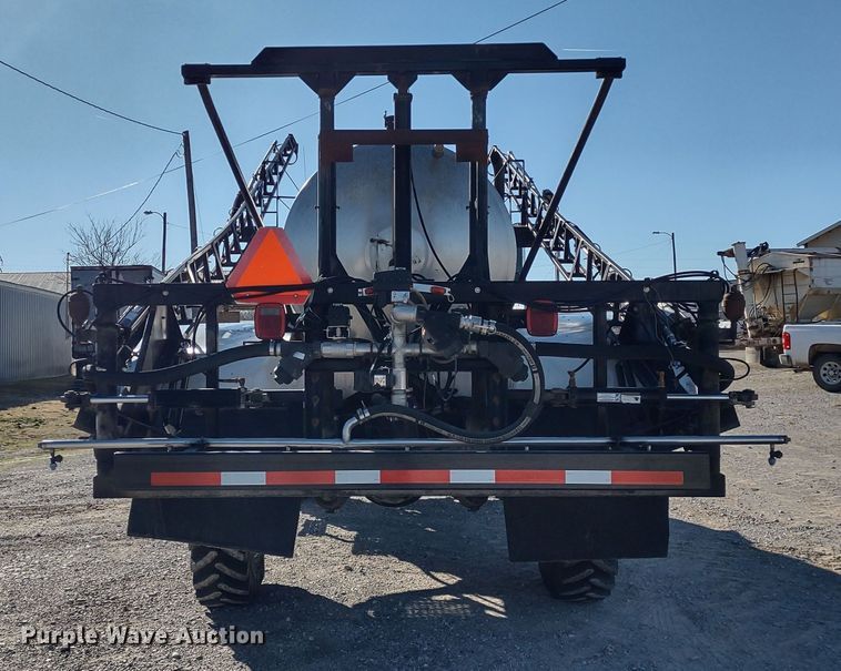 image for item DR8075 1993 Freightliner  applicator truck