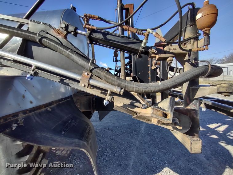 image for item DR8075 1993 Freightliner  applicator truck