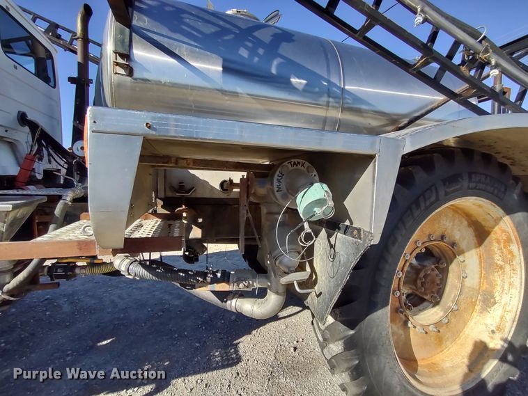 image for item DR8075 1993 Freightliner  applicator truck