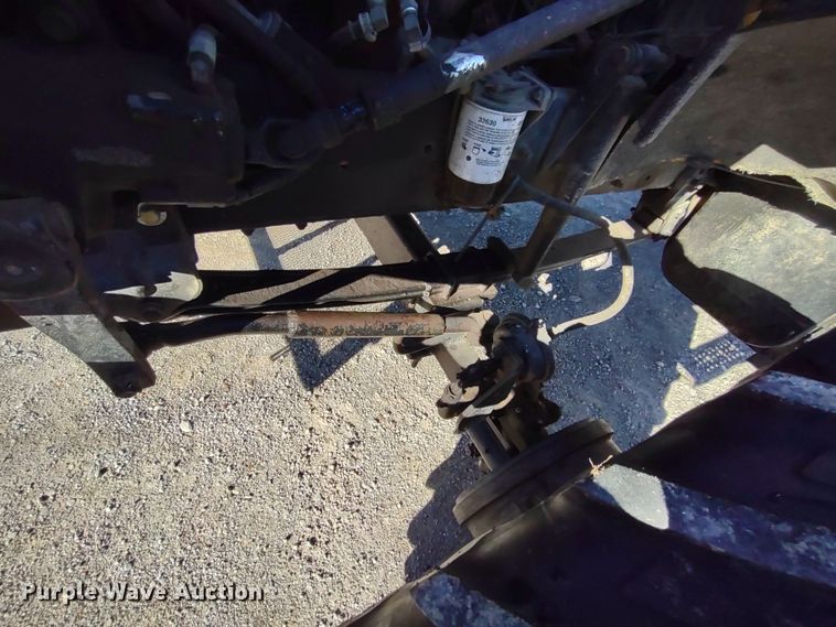 image for item DR8075 1993 Freightliner  applicator truck