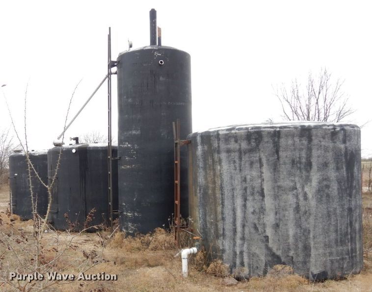 image for item DR8076 (4) Reddiglass Inc oilfield tanks