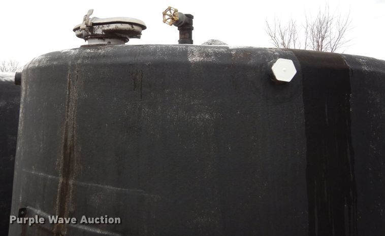 image for item DR8076 (4) Reddiglass Inc oilfield tanks