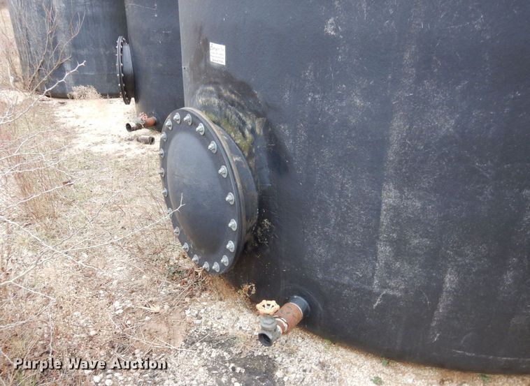 image for item DR8076 (4) Reddiglass Inc oilfield tanks