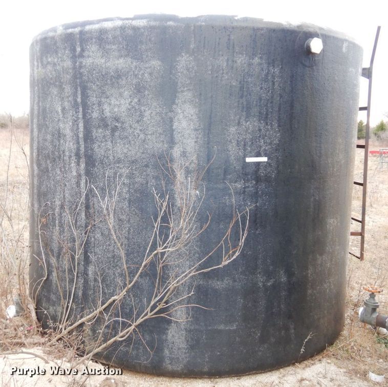 image for item DR8076 (4) Reddiglass Inc oilfield tanks