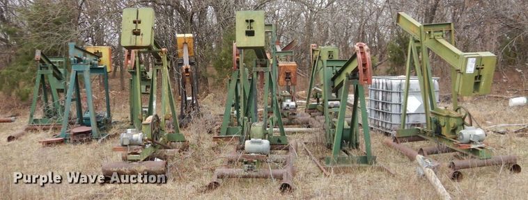 image for item DR8077 (13) pump jacks