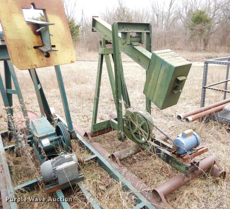 image for item DR8077 (13) pump jacks