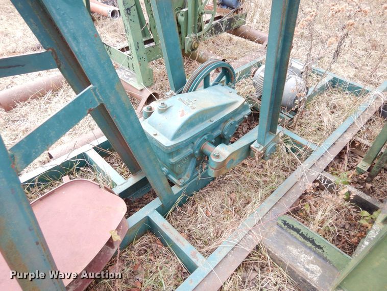 image for item DR8077 (13) pump jacks