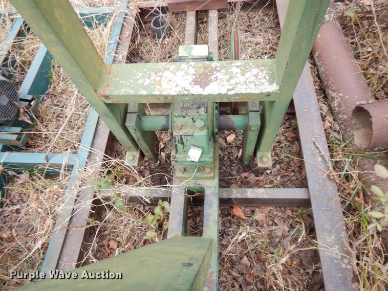 image for item DR8077 (13) pump jacks