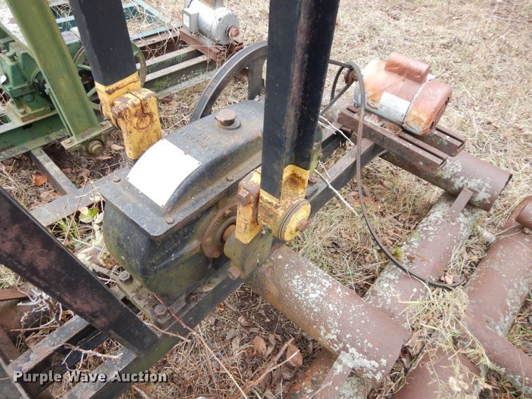 image for item DR8077 (13) pump jacks