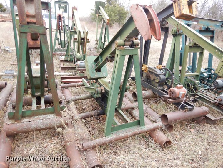 image for item DR8077 (13) pump jacks