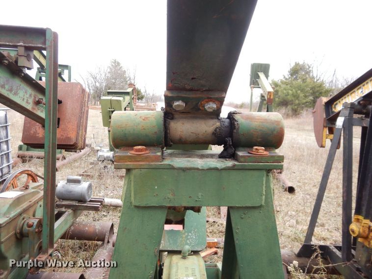 image for item DR8077 (13) pump jacks