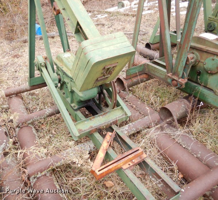 image for item DR8077 (13) pump jacks
