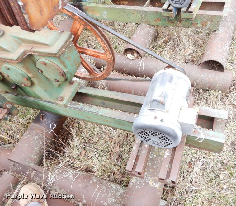 image for item DR8077 (13) pump jacks