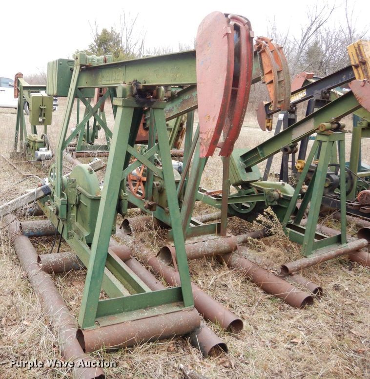 image for item DR8077 (13) pump jacks