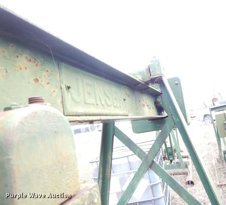 image for item DR8077 (13) pump jacks