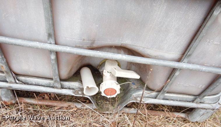 image for item DR8077 (13) pump jacks