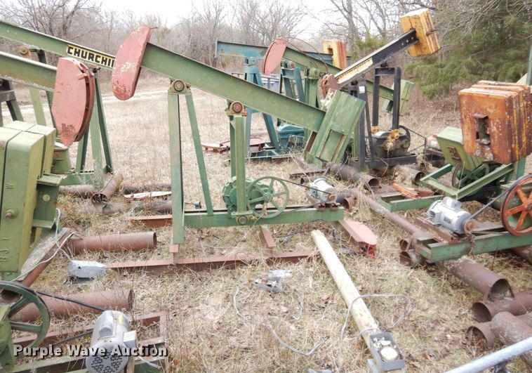 image for item DR8077 (13) pump jacks