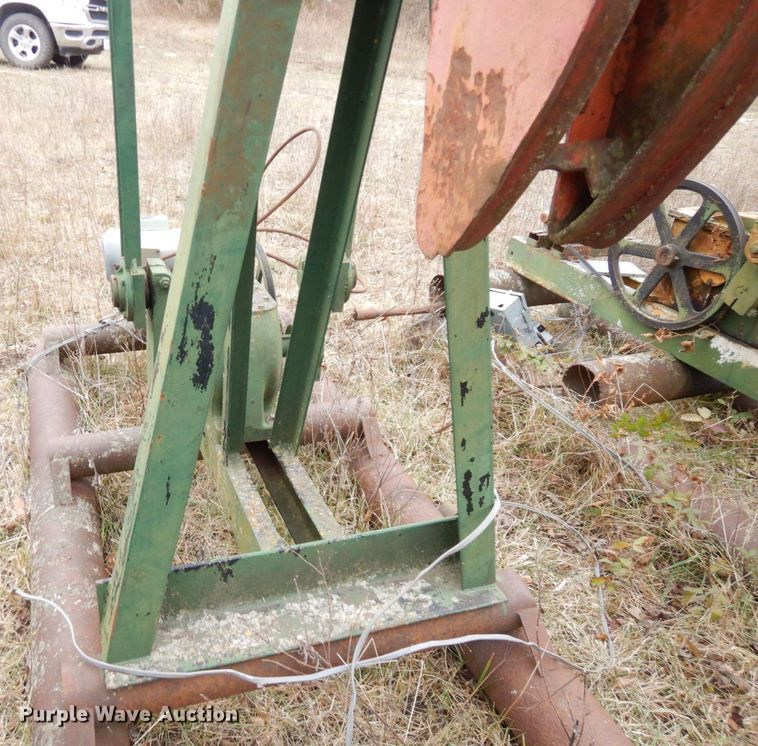 image for item DR8077 (13) pump jacks