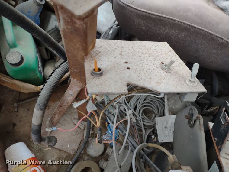 image for item DR8083 1998 International 2554  applicator truck