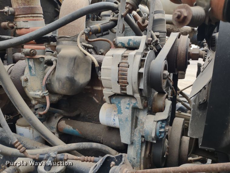 image for item DR8083 1998 International 2554  applicator truck