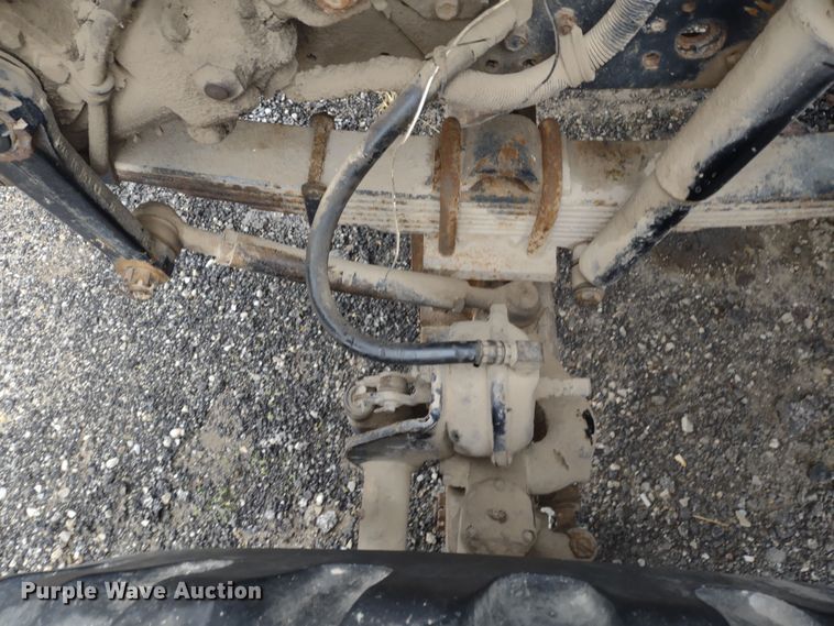 image for item DR8083 1998 International 2554  applicator truck